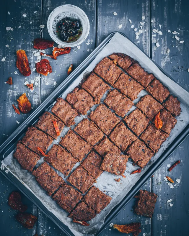 Nohut unlu & Kuru Domatesli Kraker