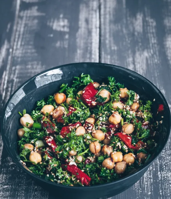 Nar Ekşili Nohut Salatası