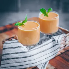 Şeftali – Havuç Smoothie